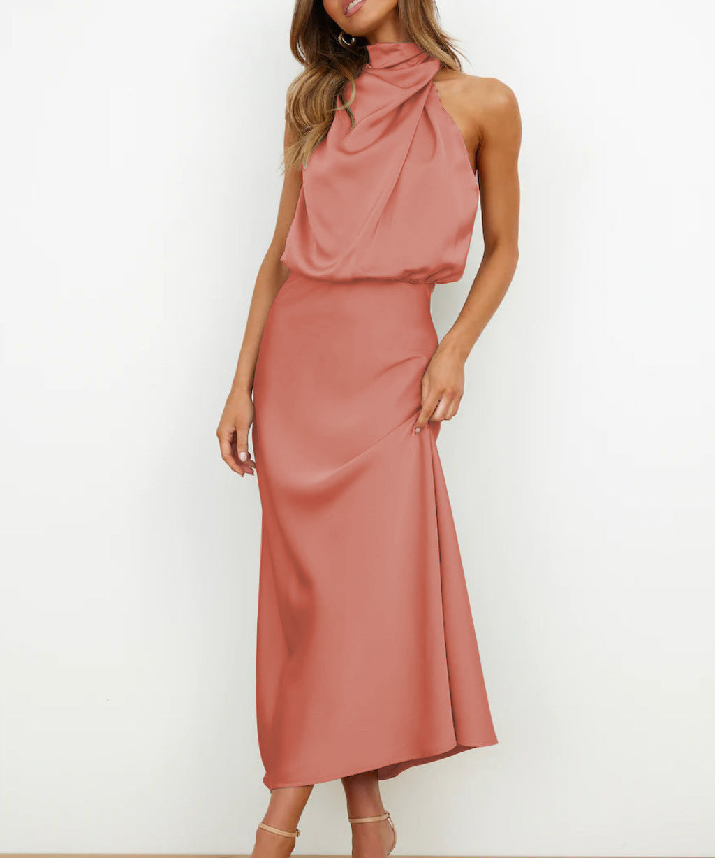 Tyra | Eleganta Halterneck Aftonklänningar