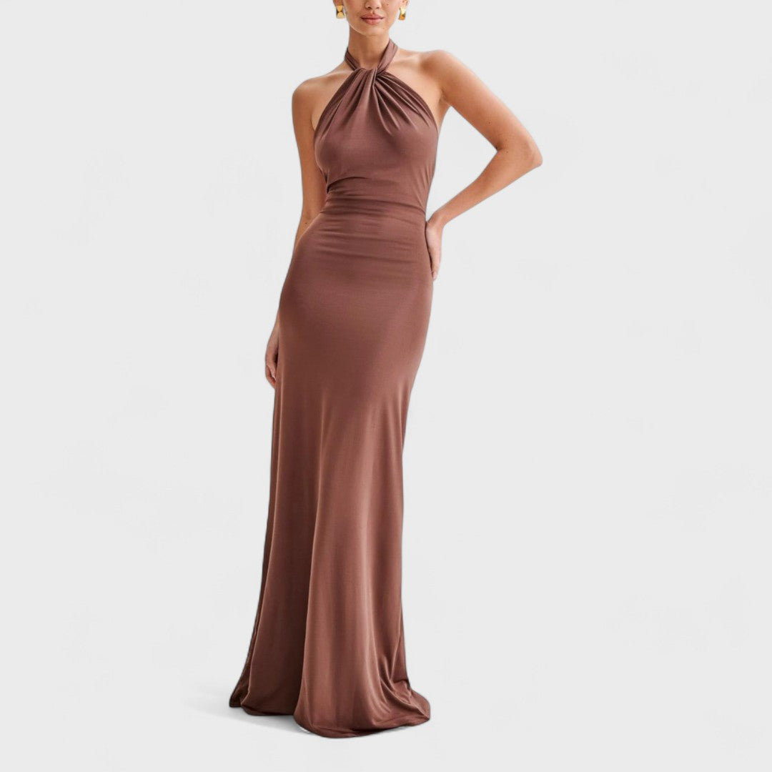 Klara – Halterneck Sidenklänning med Curvy Passform