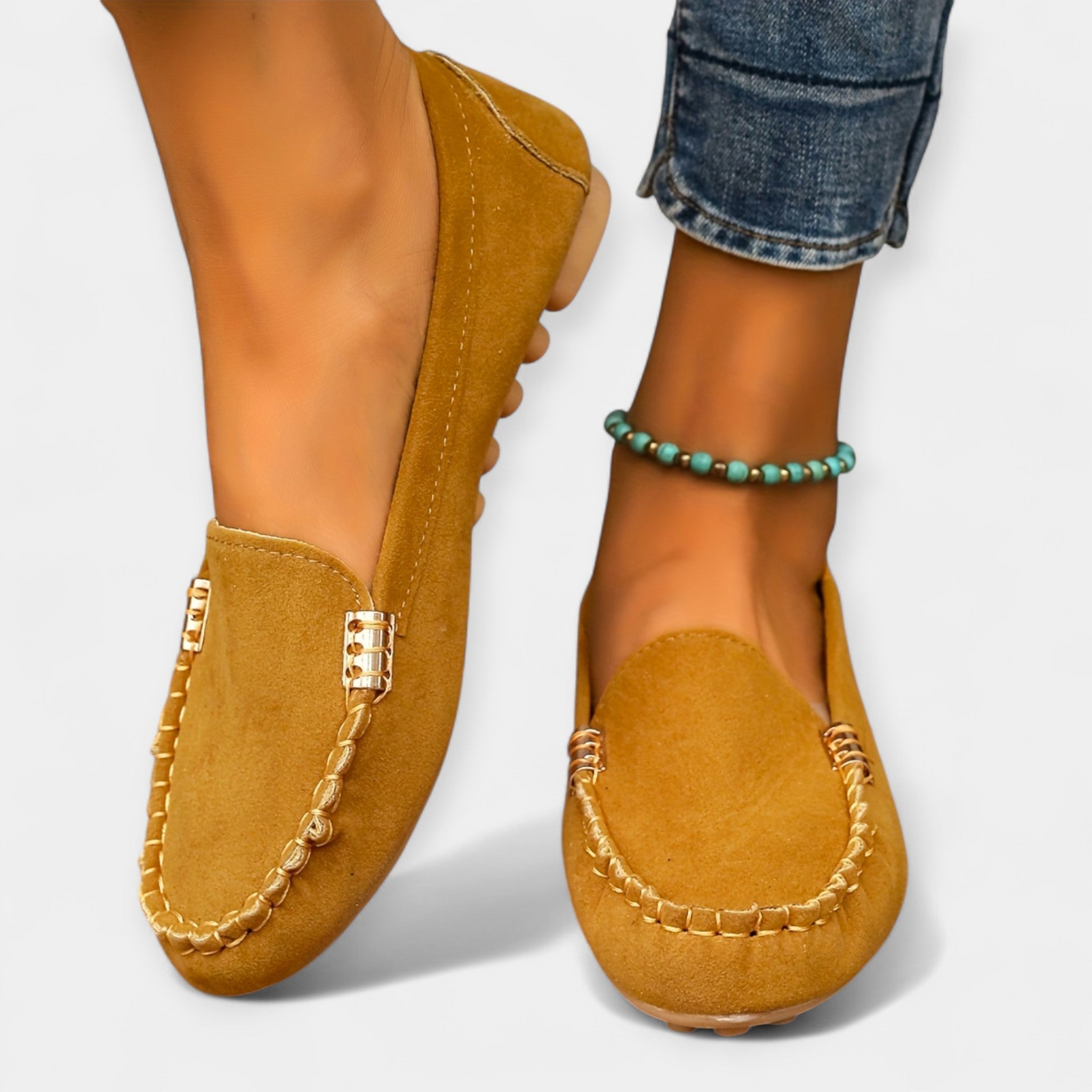 Sára Oemotståndliga Eleganta Loafers med Metalliska Accenter