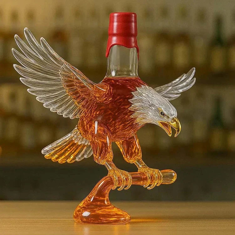 Vit örn-formad whiskyflaska
