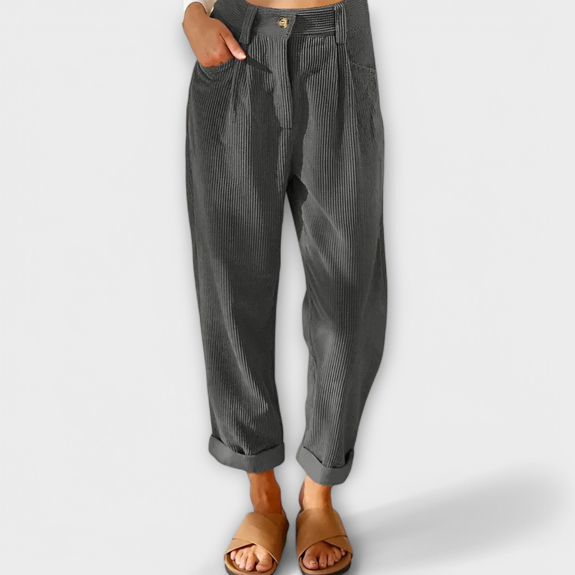 Moderna jeans med trendiga snören
