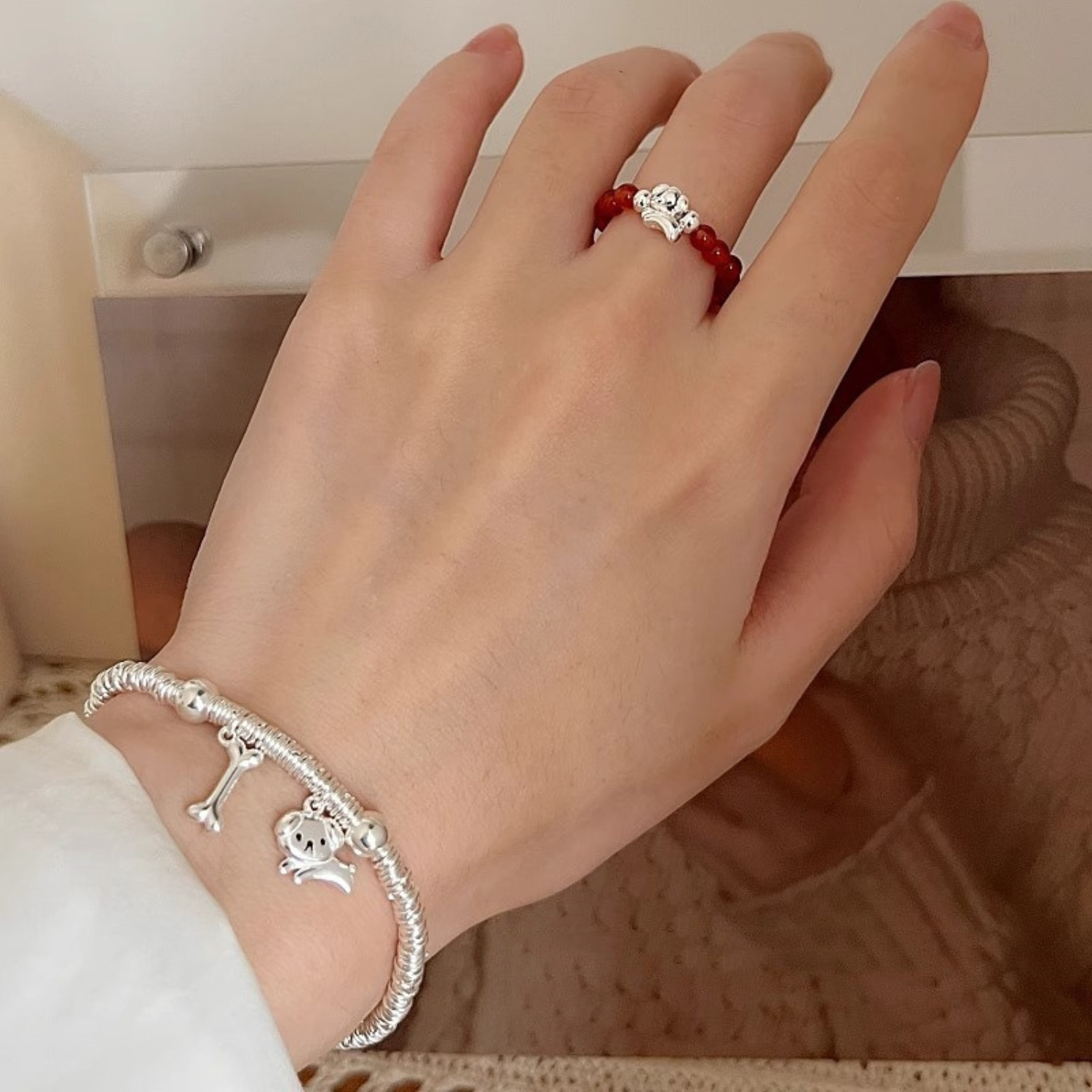 Armband med hund- eller kattmotiv