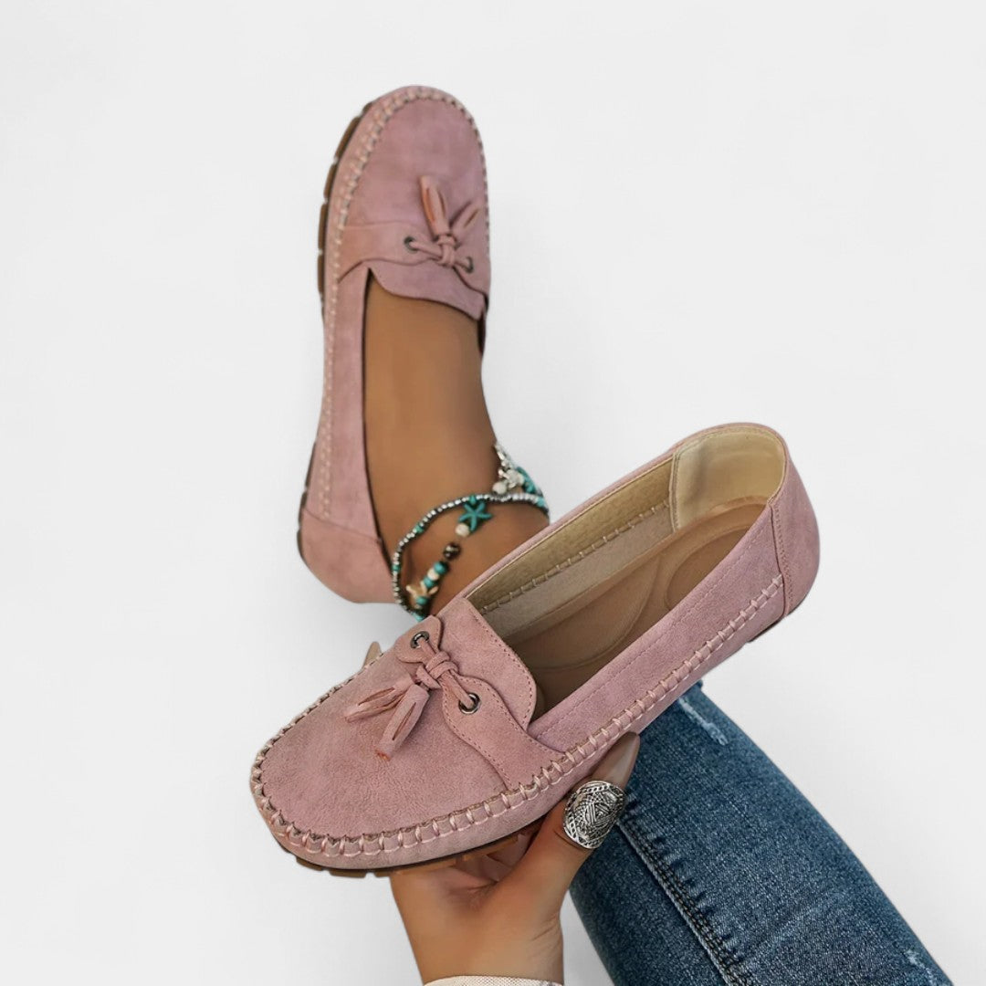 Stiliga fransförsedda moccasiner
