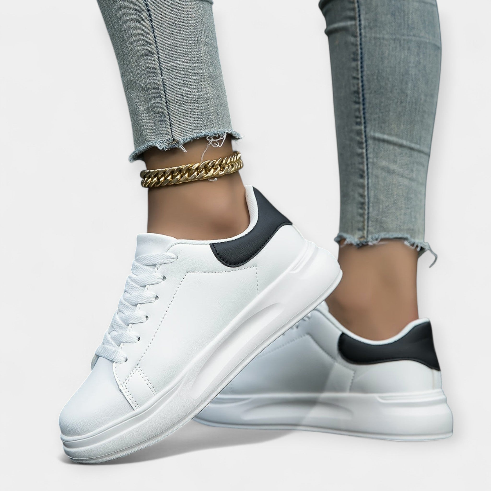 Magdaléna Elegant Minimalist Urban Sneakers