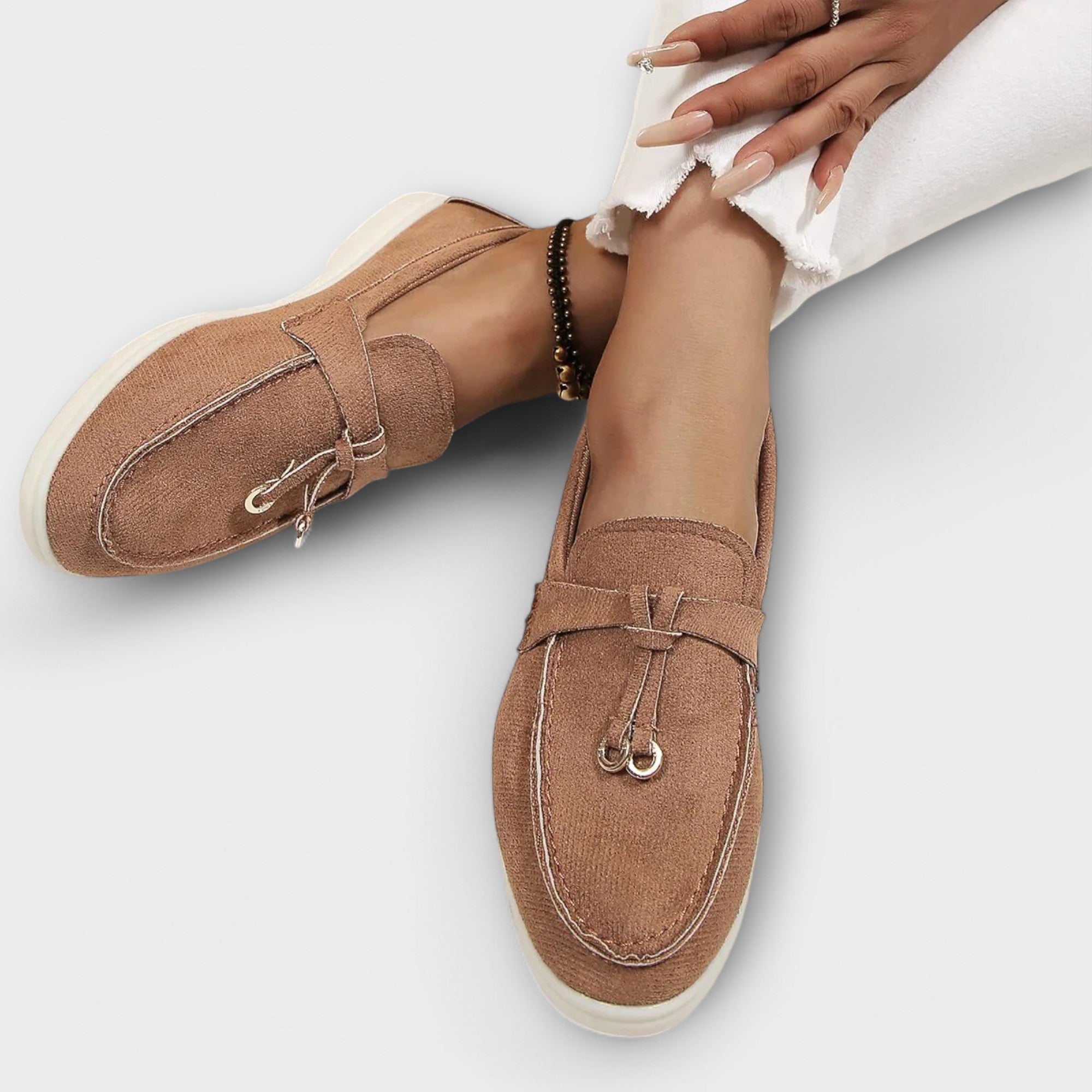 Veronika Eleganta Loafers med Dekorativ Snörning