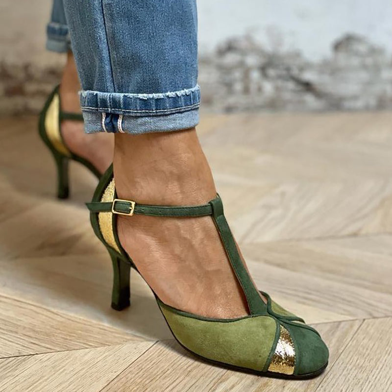 Taviana - Patchwork Pumps med T-rem och Sluten Tå